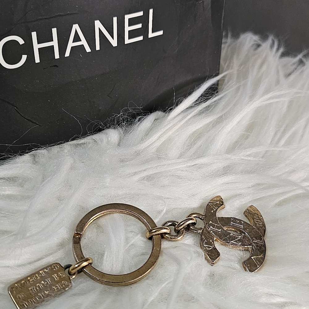 SALE- CHANEL KEYCHAIN - FALL BACK SALE